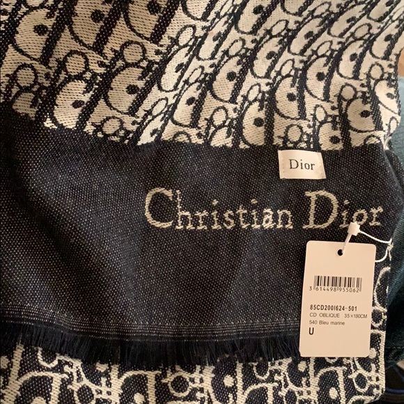 Christian Dior scarf. - Picture 1 of 1